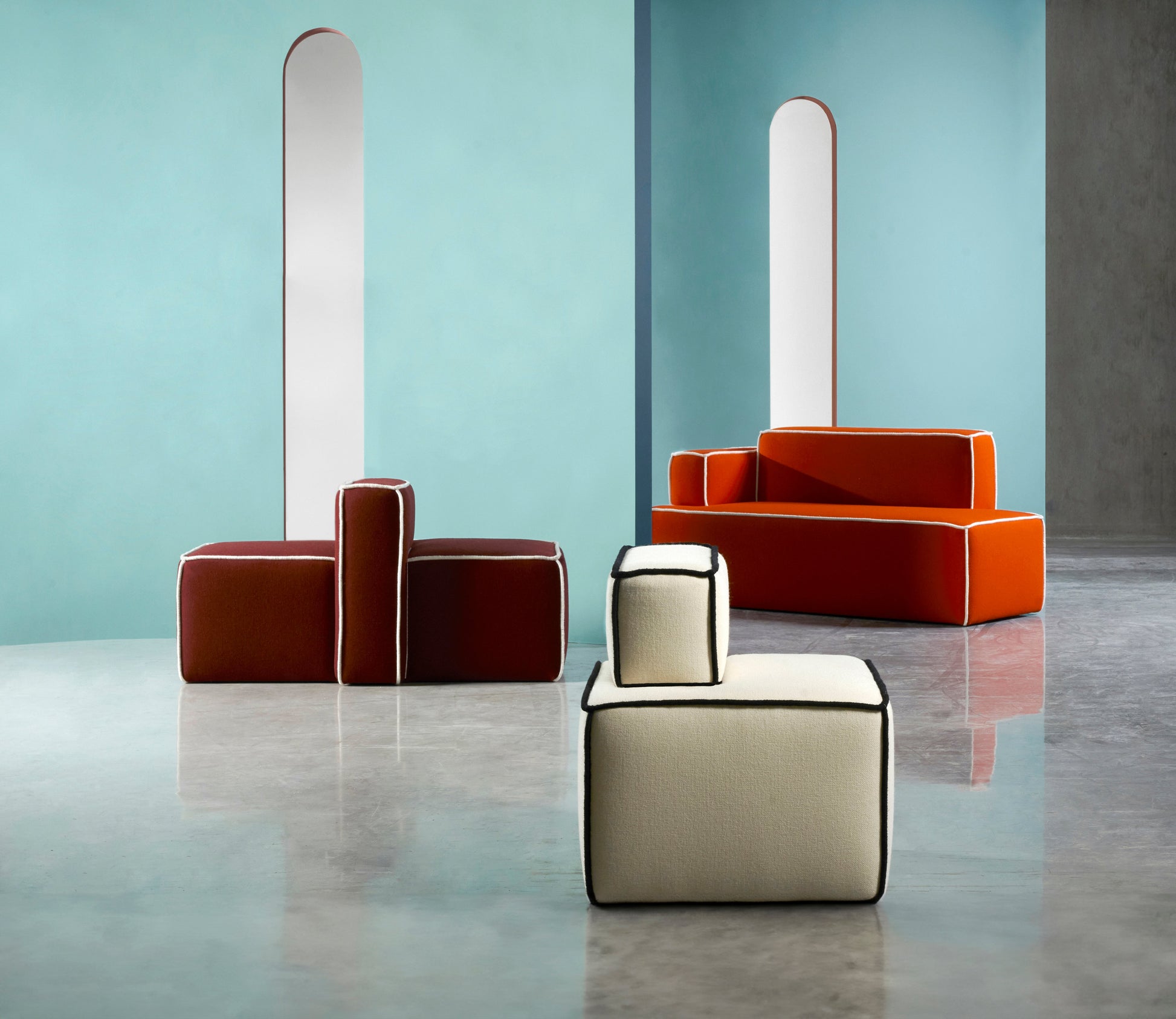 Sketch Pouf with Armrest