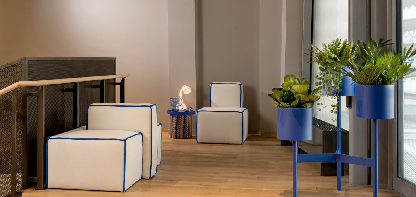 Sketch Pouf with Armrest