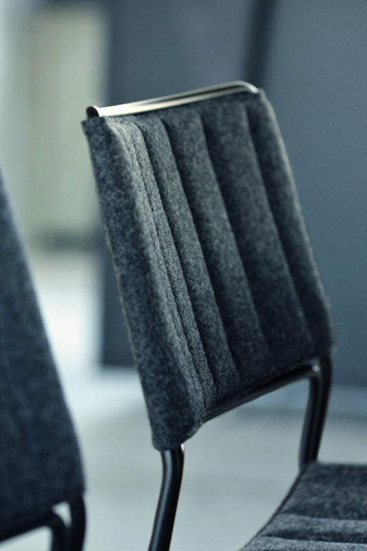 Slim S M TS Side Chair