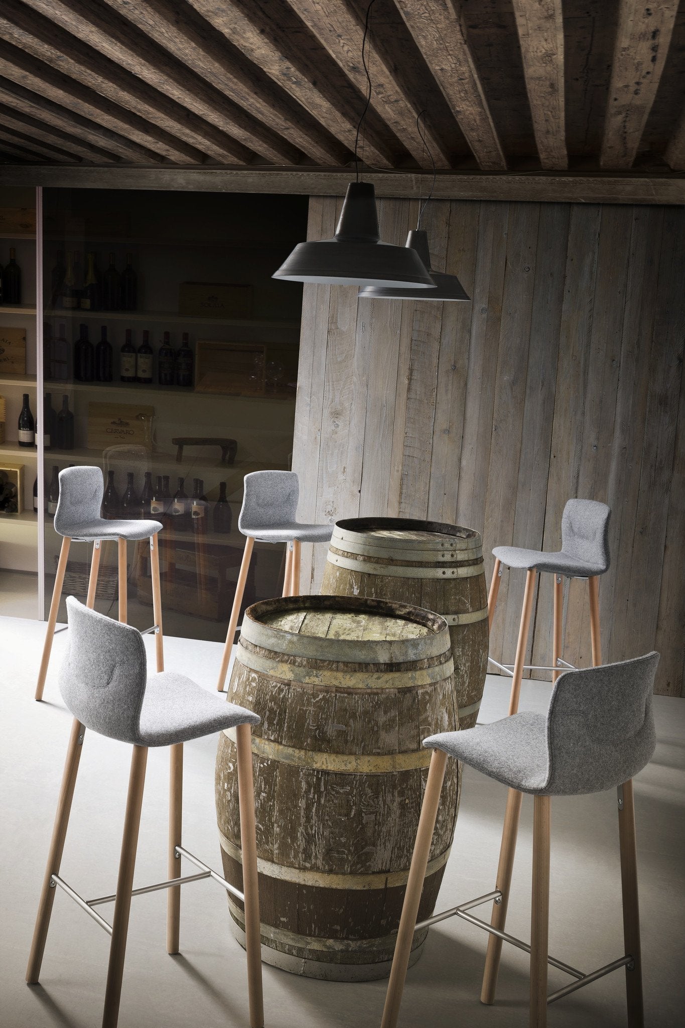 Slot BL Uphol High Stool
