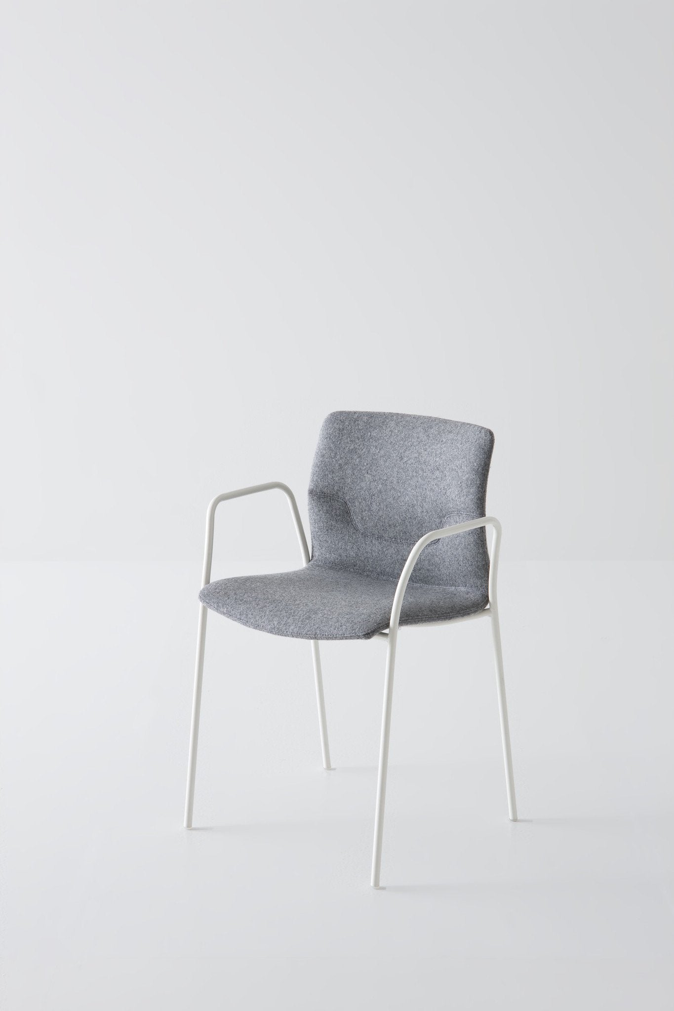 Slot M TB Uphol Armchair