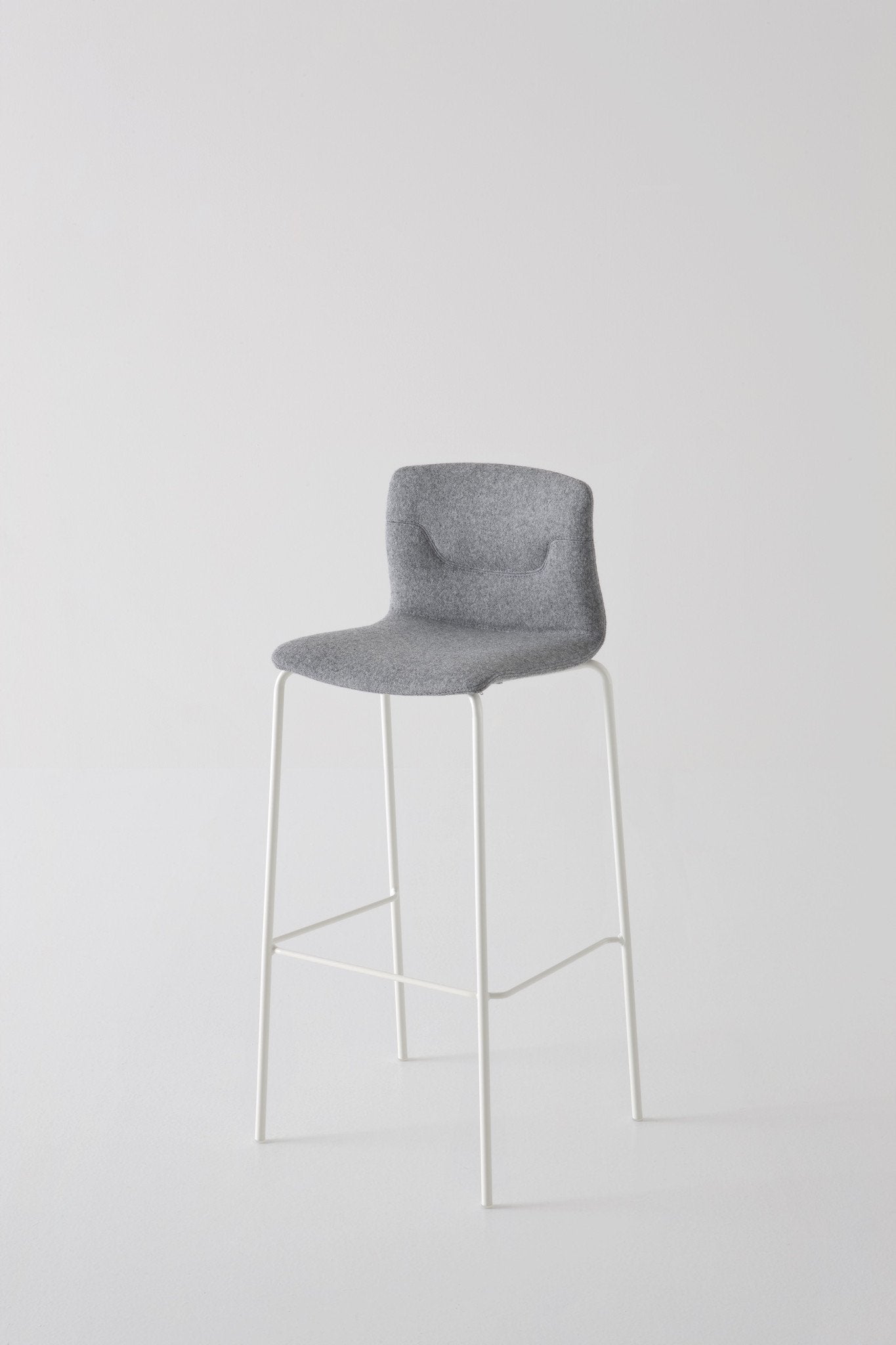 Slot Uphol High Stool