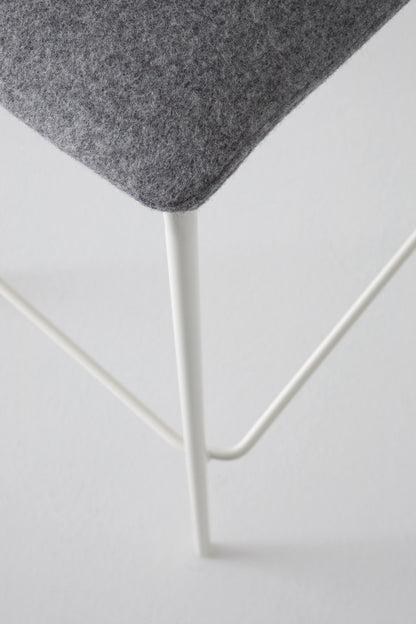 Slot Uphol High Stool