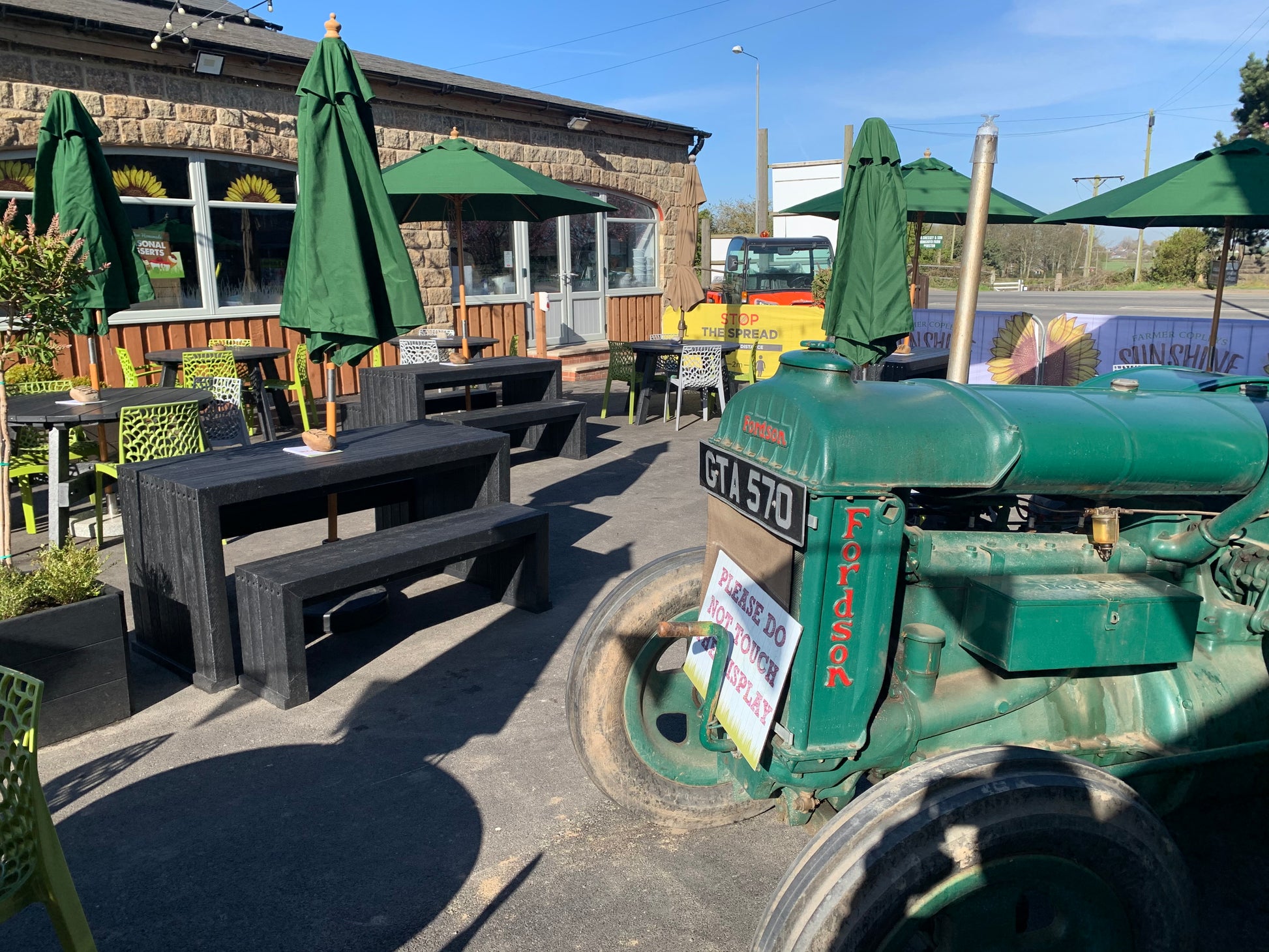 Space Saver Set-Contract Furniture Store for hospitality, leisure & commercial projects