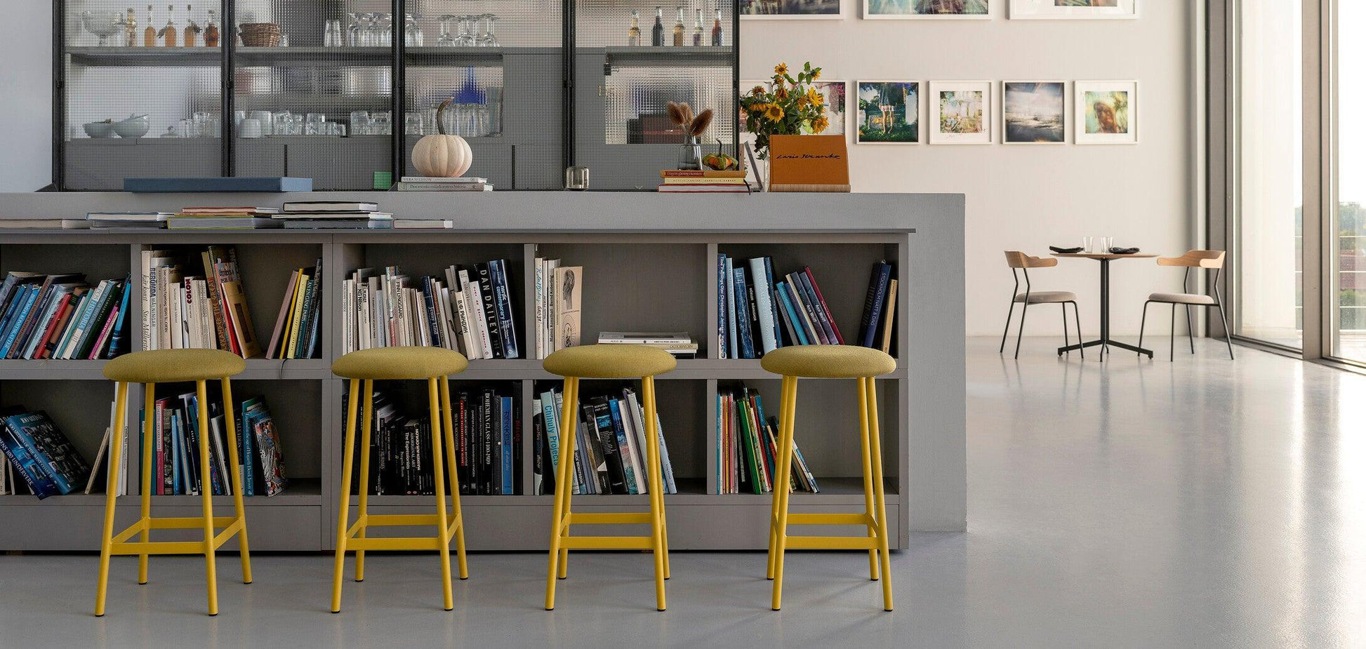 Sputnik High Stool