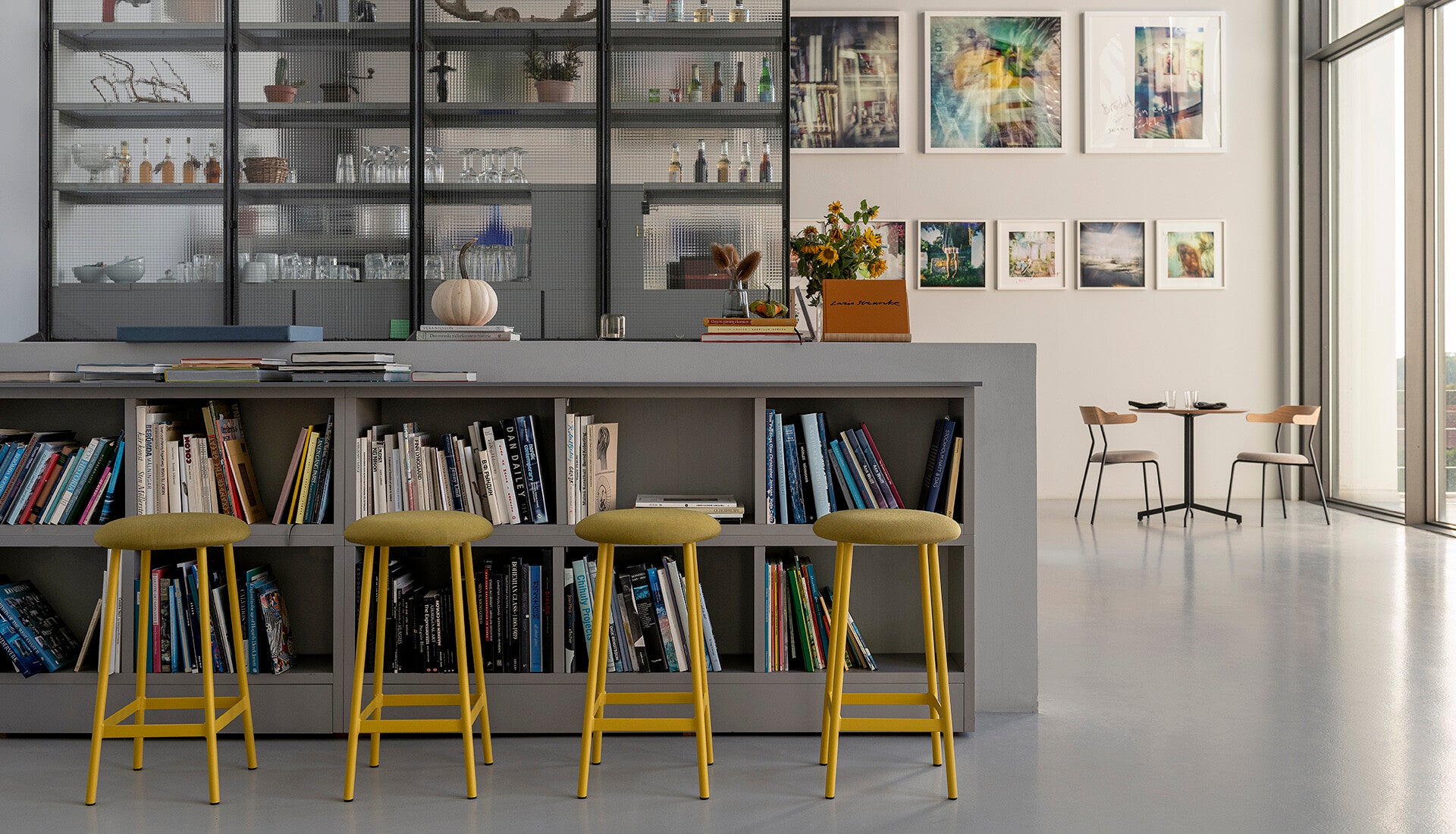 Sputnik High Stool