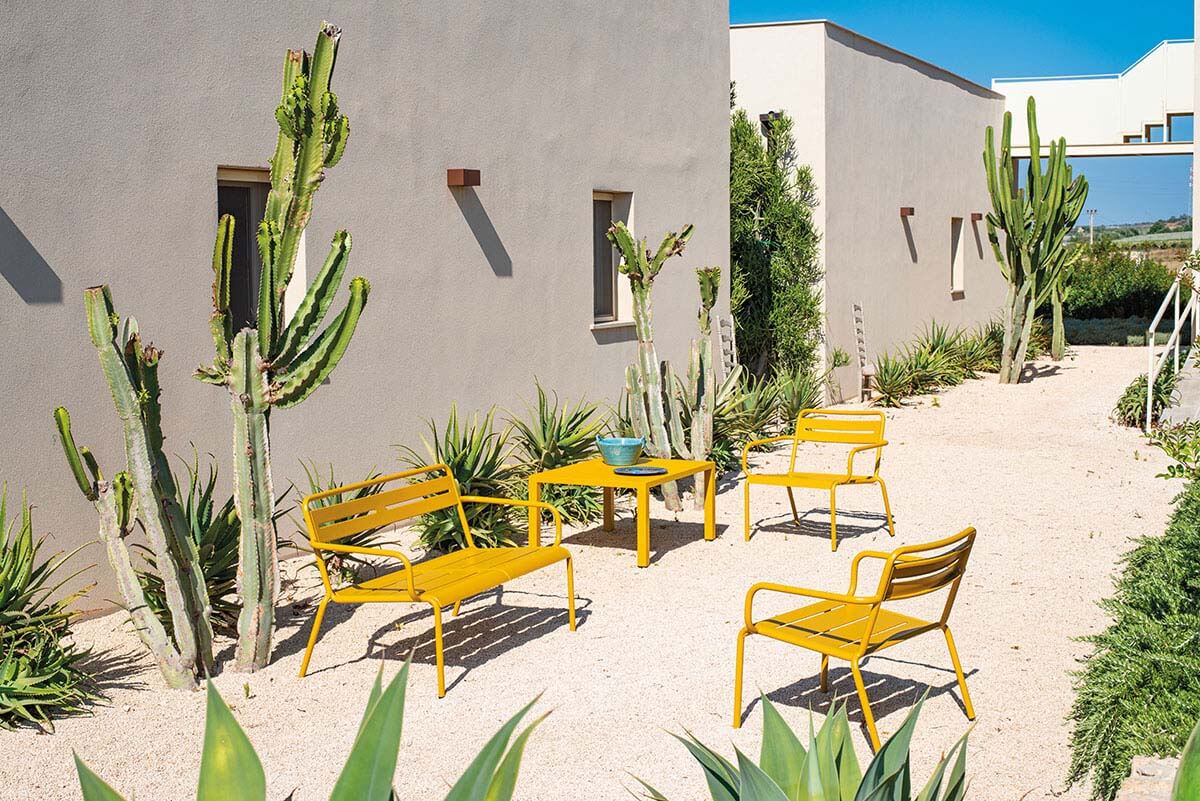 Star 165 Lounge Chair-Contract Furniture Store for hospitality, leisure & commercial projects