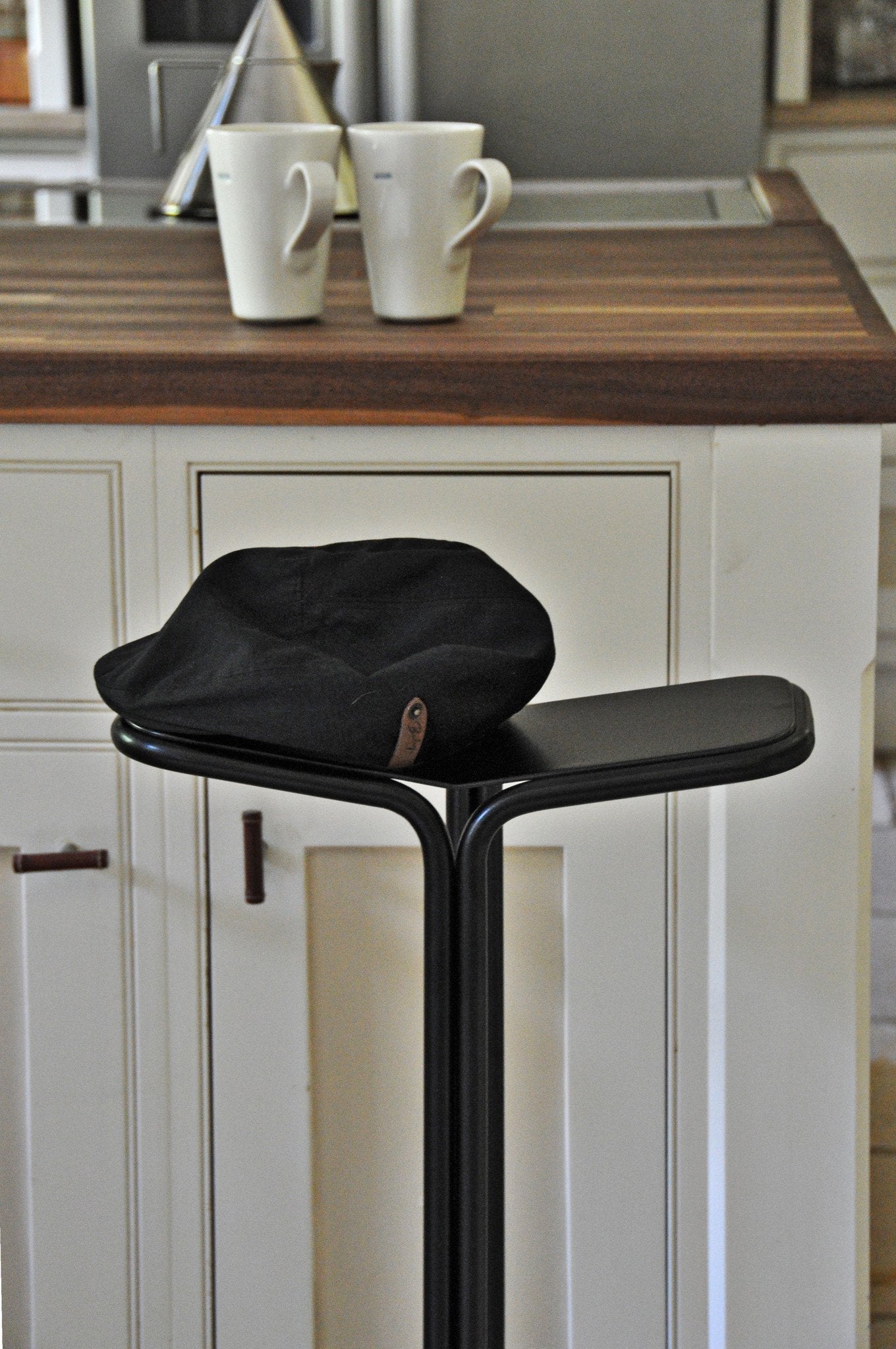 Stem High Stool