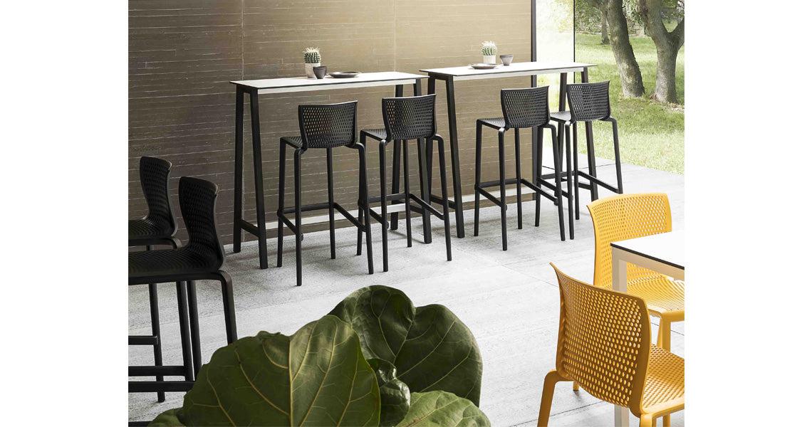 Step Poseur Table