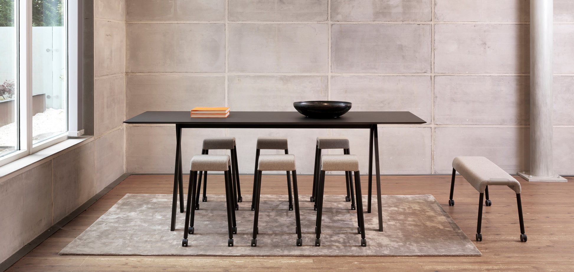 Stroll 65 Wheels High Stool