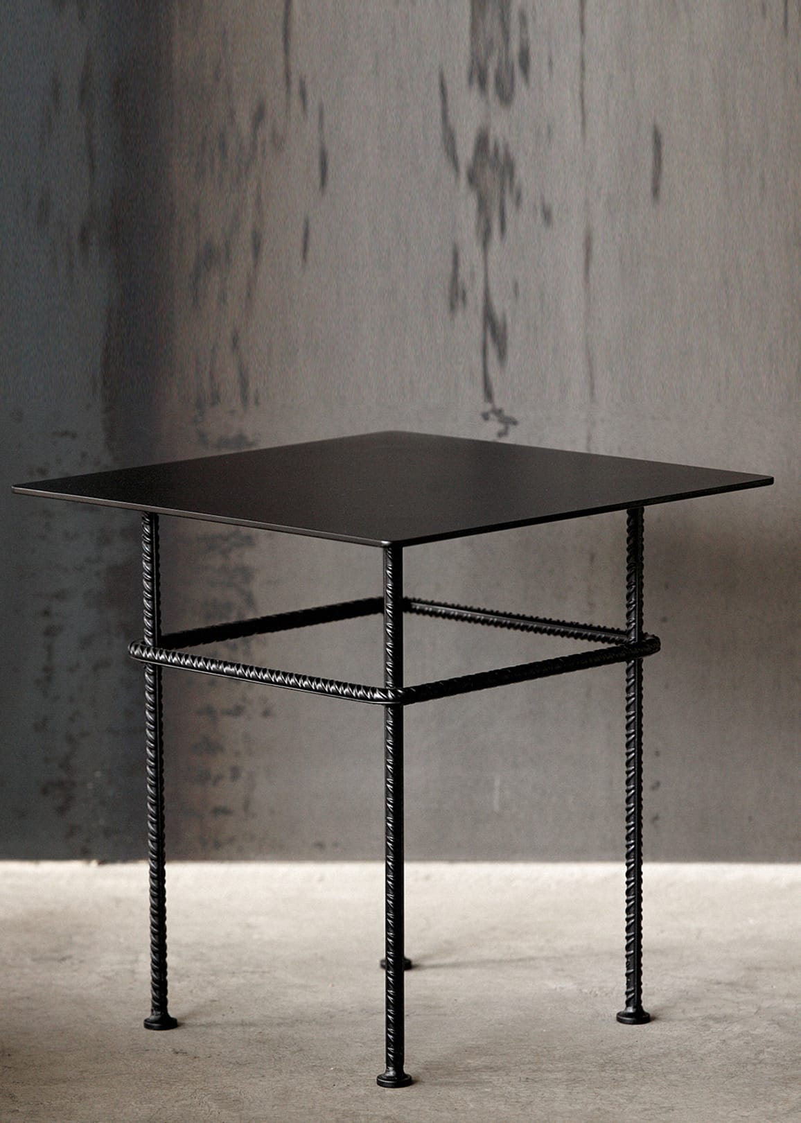 Strong S Coffee Table-Contract Furniture Store for hospitality, leisure & commercial projects