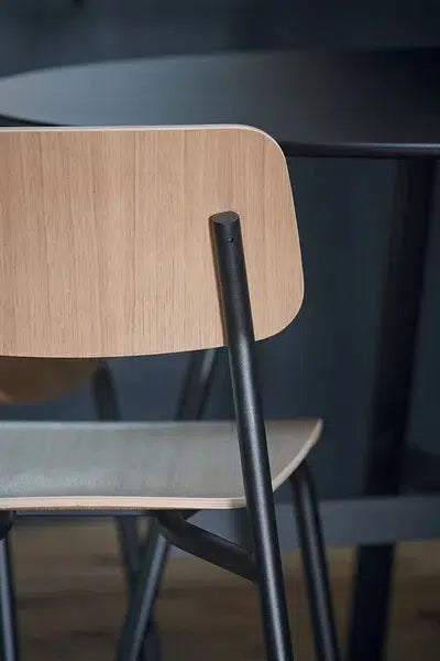 Studie Oak 6921 Side Chair