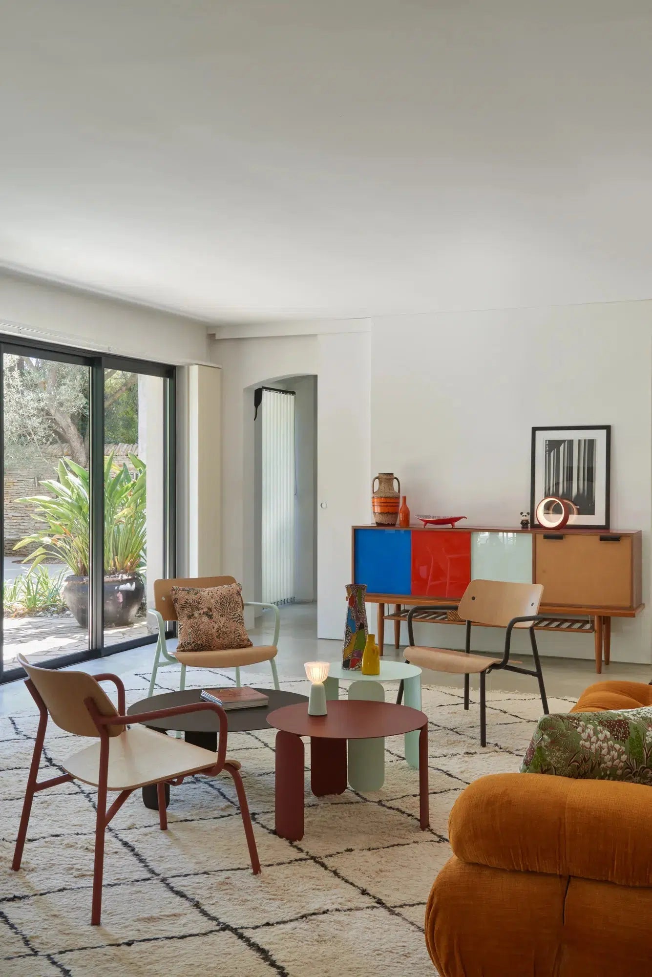 Studie Oak 6923 Lounge Chair-Contract Furniture Store for hospitality, leisure & commercial projects