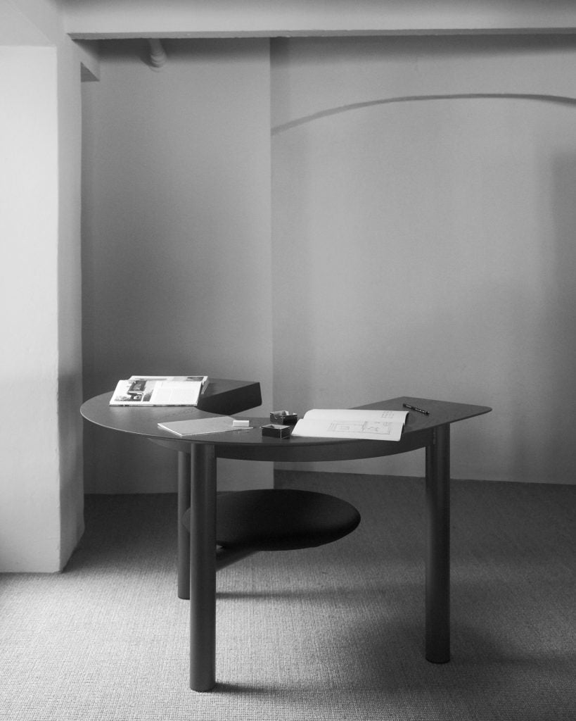 Sui Desk Chair-Contract Furniture Store for hospitality, leisure & commercial projects