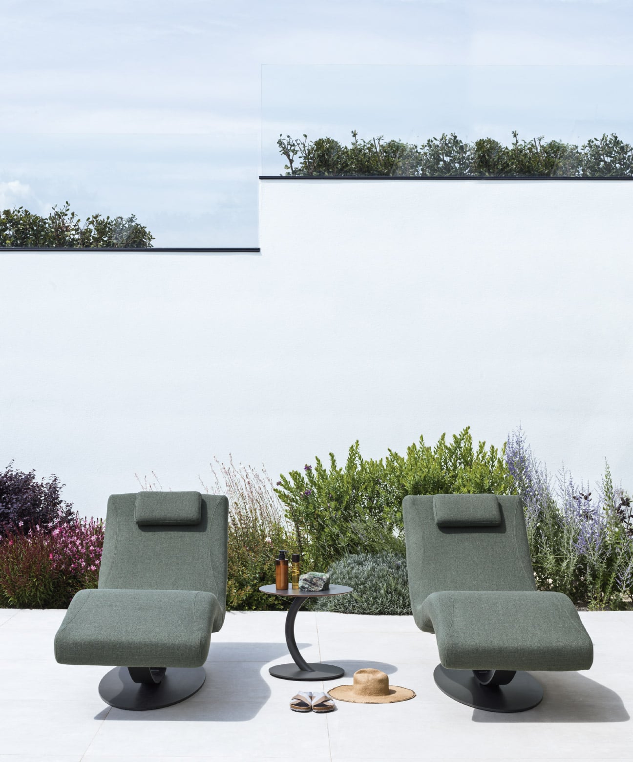 Sunlounger 25056P-Contract Furniture Store for hospitality, leisure & commercial projects