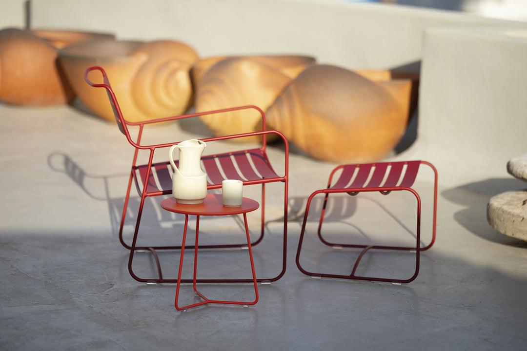 Surprising 1217 Low Armchair