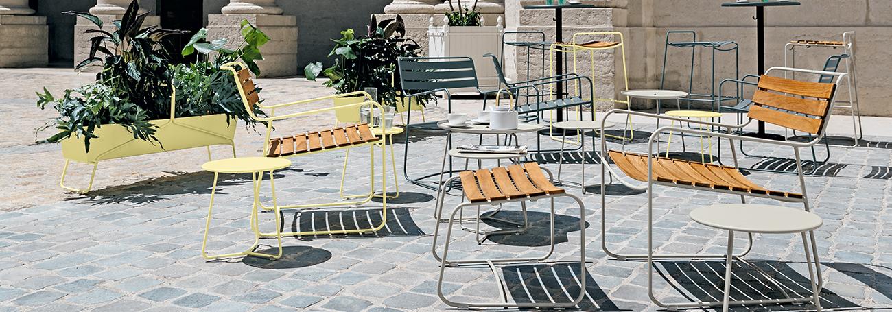 Surprising 1217 Low Armchair