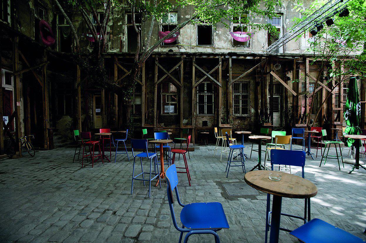 Susy 2458 High Stool-Contract Furniture Store for hospitality, leisure & commercial projects