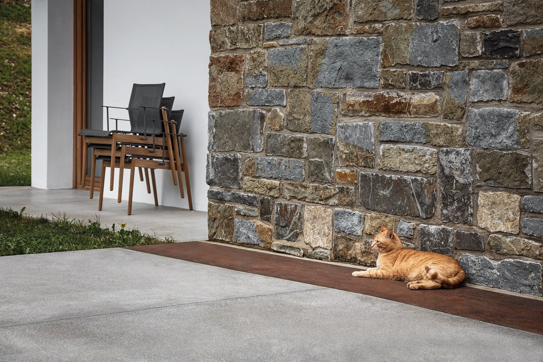 Sway Stacking Armchair-Contract Furniture Store for hospitality, leisure & commercial projects