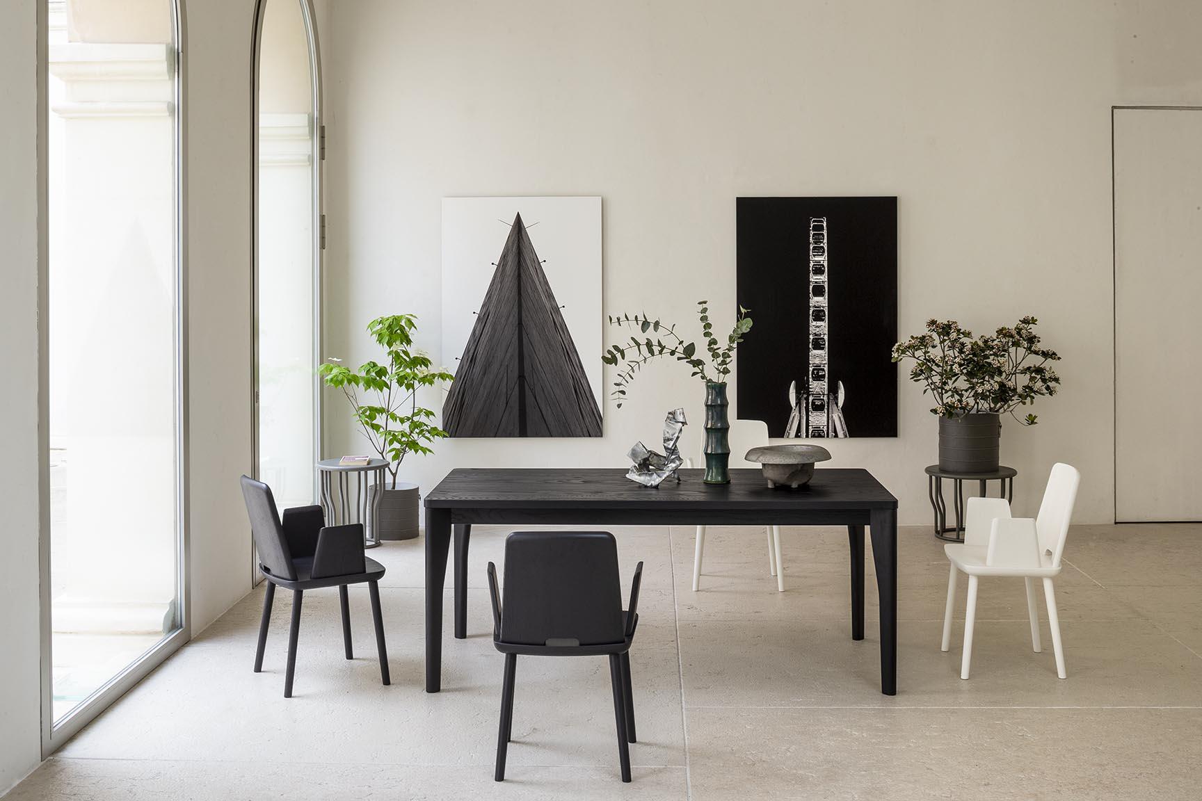 Tablet Armchair-Contract Furniture Store for hospitality, leisure & commercial projects