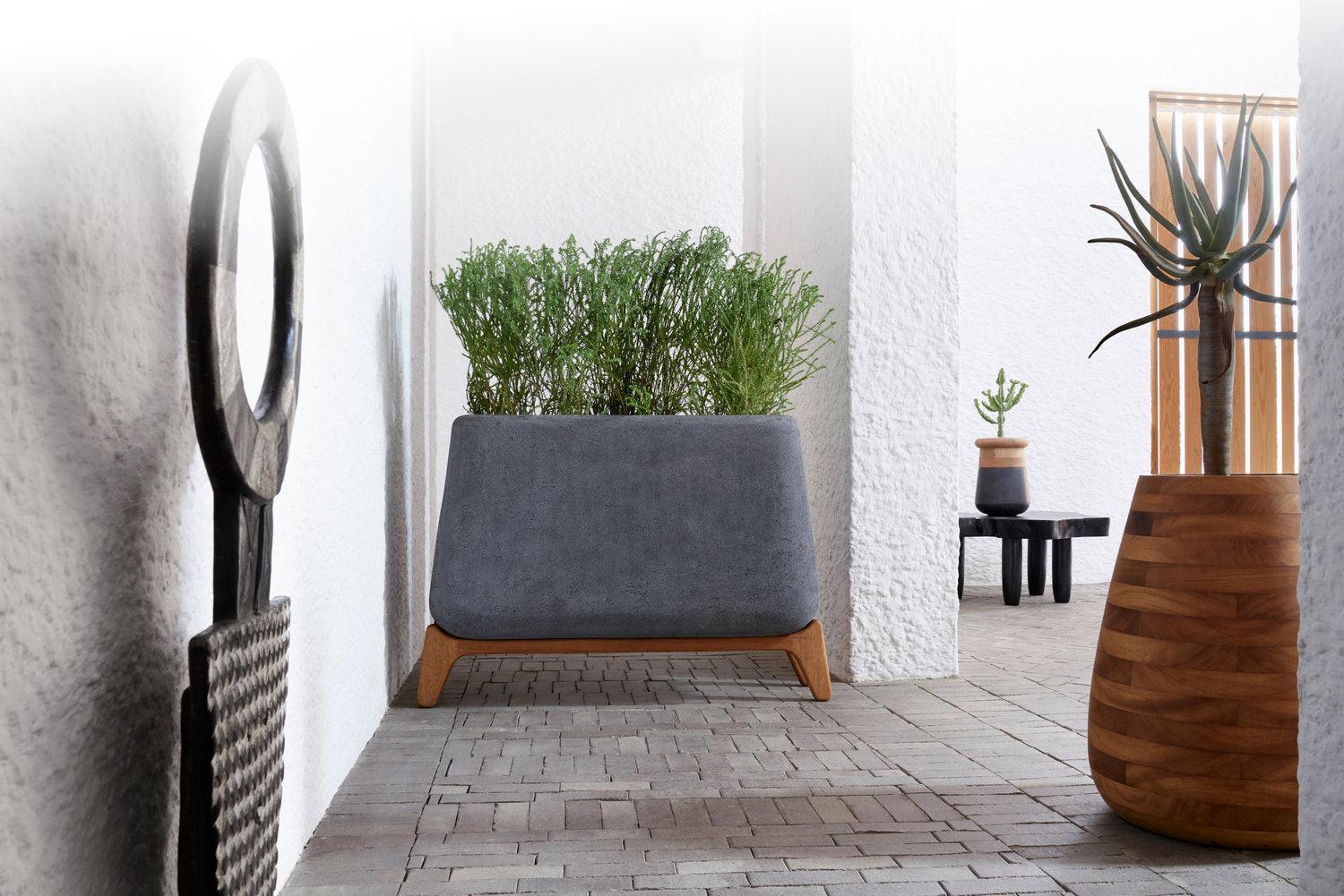 Terra Planter-Contract Furniture Store for hospitality, leisure & commercial projects