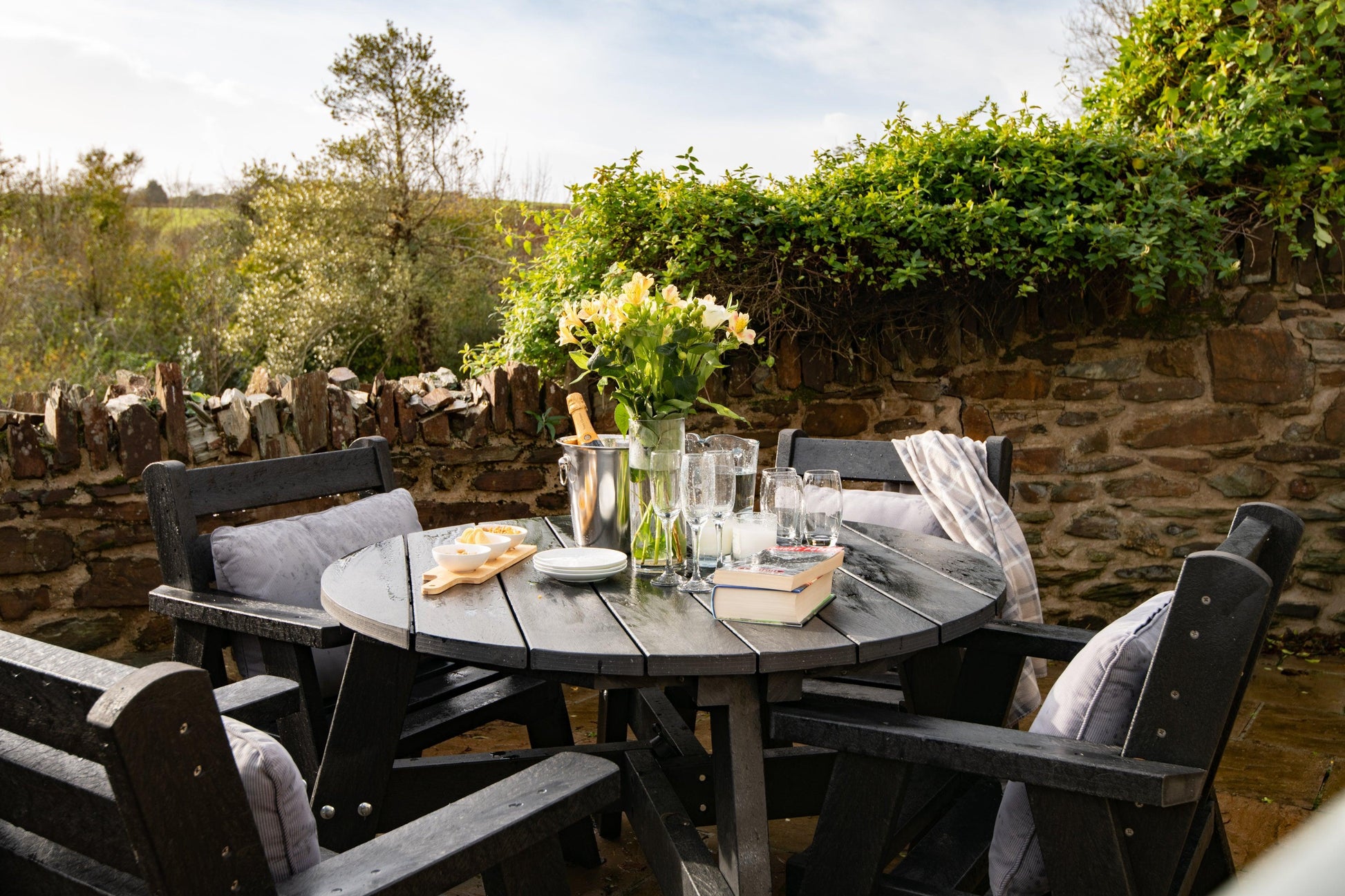 Terrace Table & Chair Set-Contract Furniture Store for hospitality, leisure & commercial projects