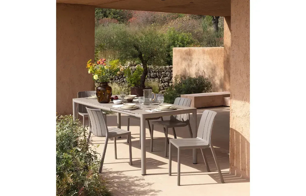 Tevere 147 Extensible Table-Contract Furniture Store for hospitality, leisure & commercial projects