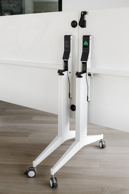 Timmy Tilting Table