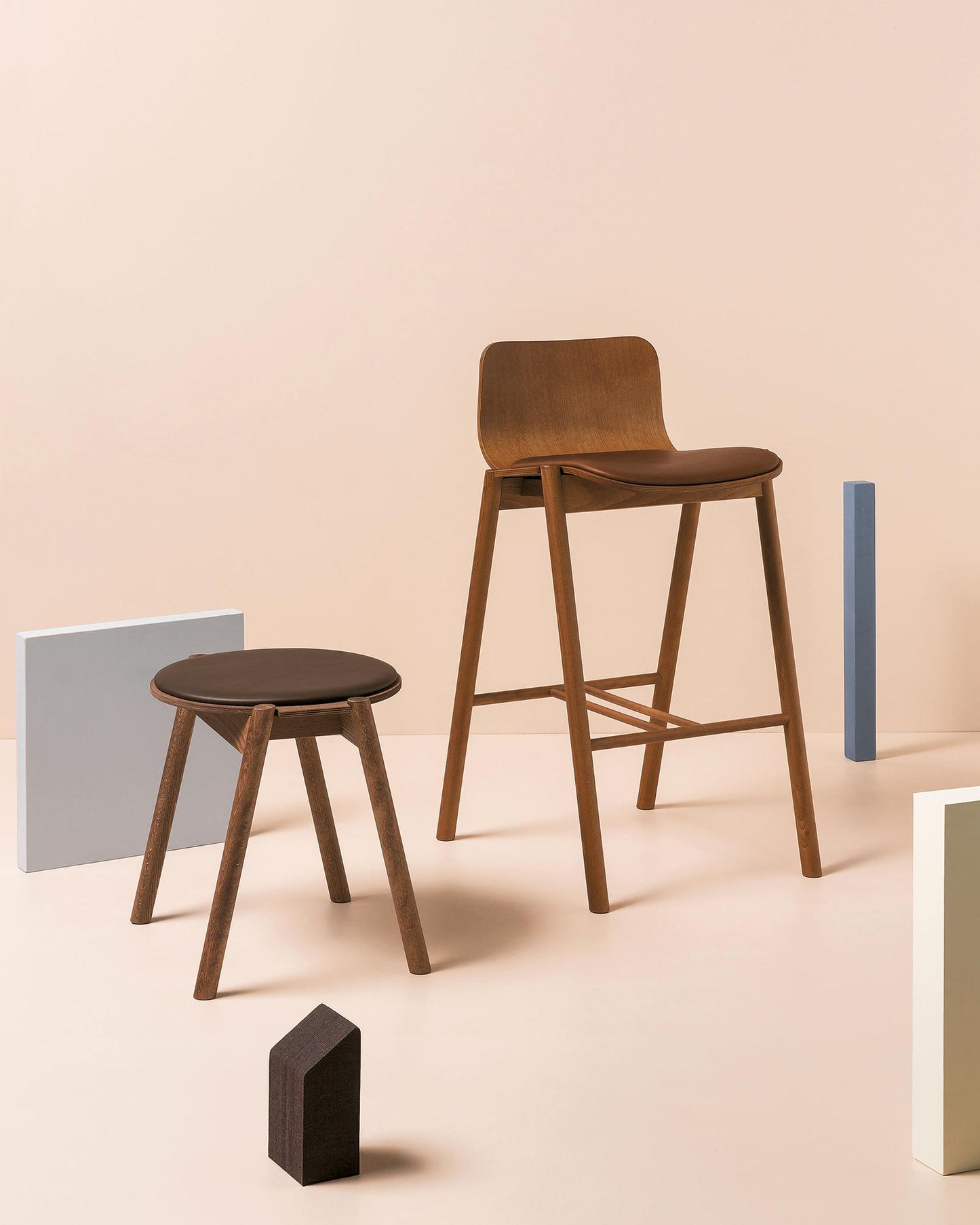 Tipi 3.31.0 High Stool