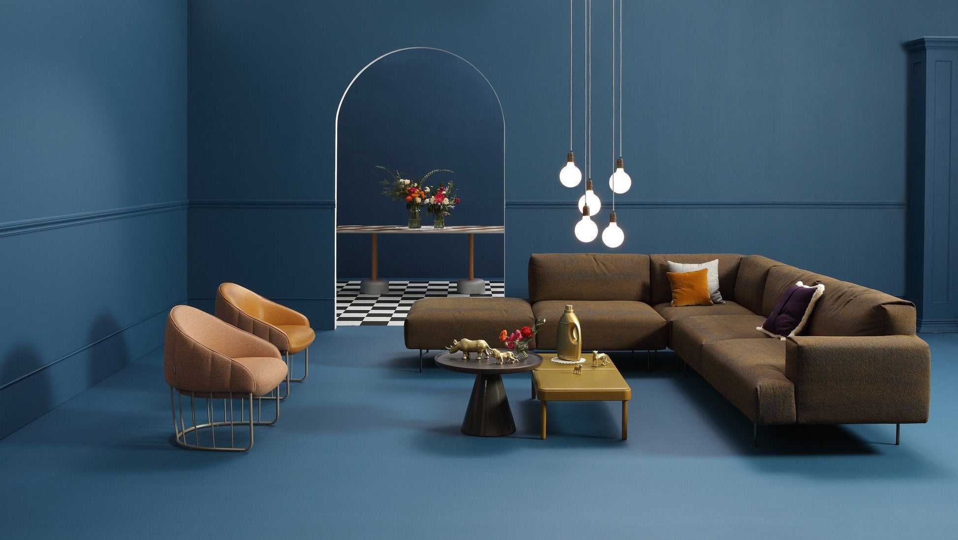 Tiptoe Sofa