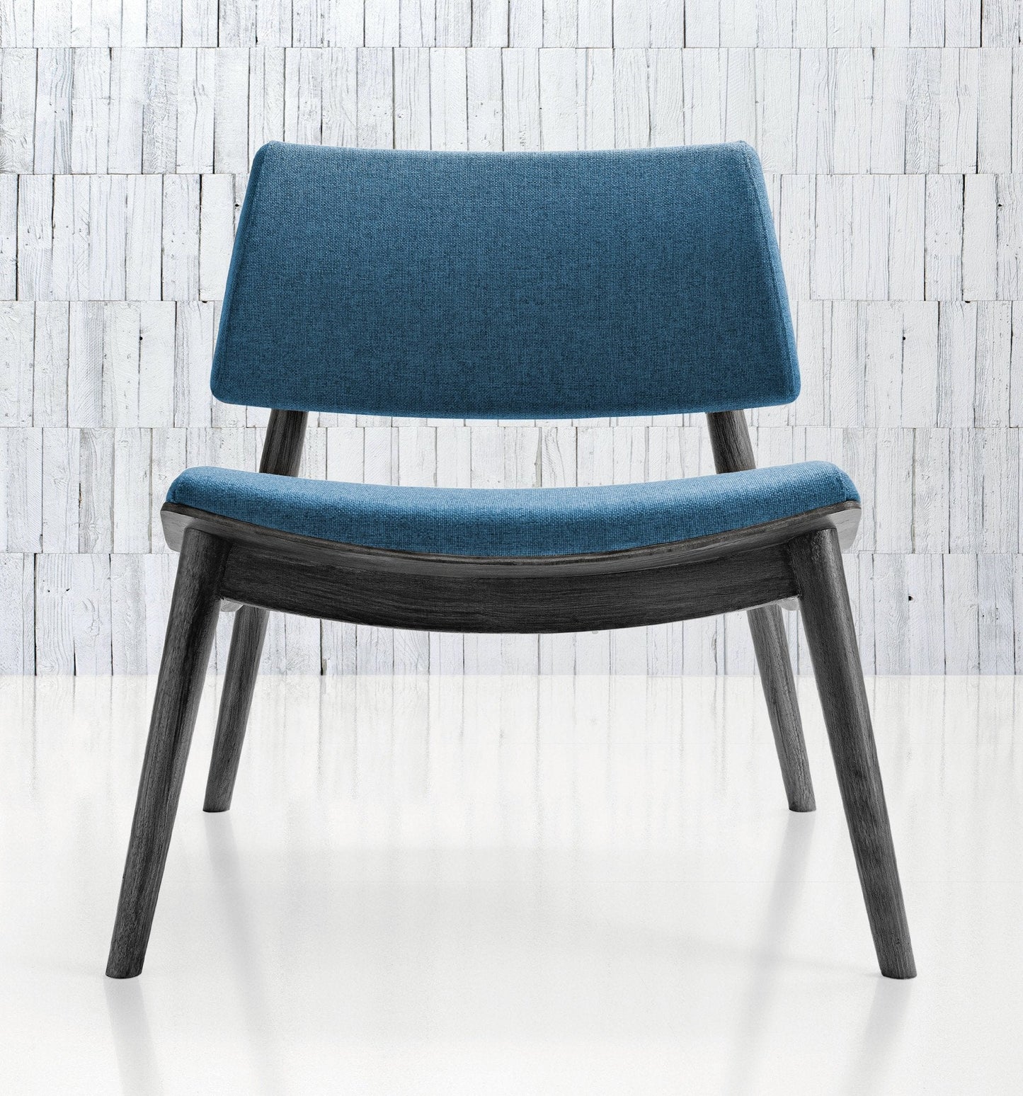 To-Kyo 541 Lounge Chair