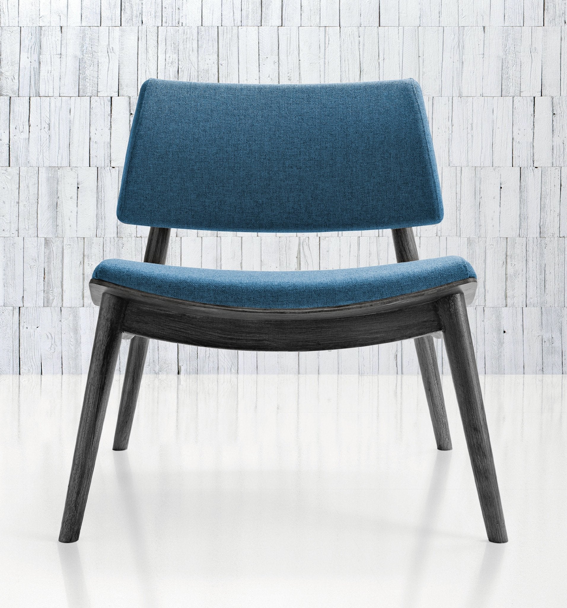 To-Kyo 541 Lounge Chair