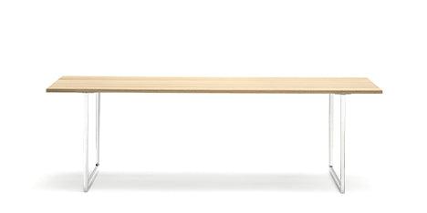 Toa Desk-Contract Furniture Store for hospitality, leisure & commercial projects