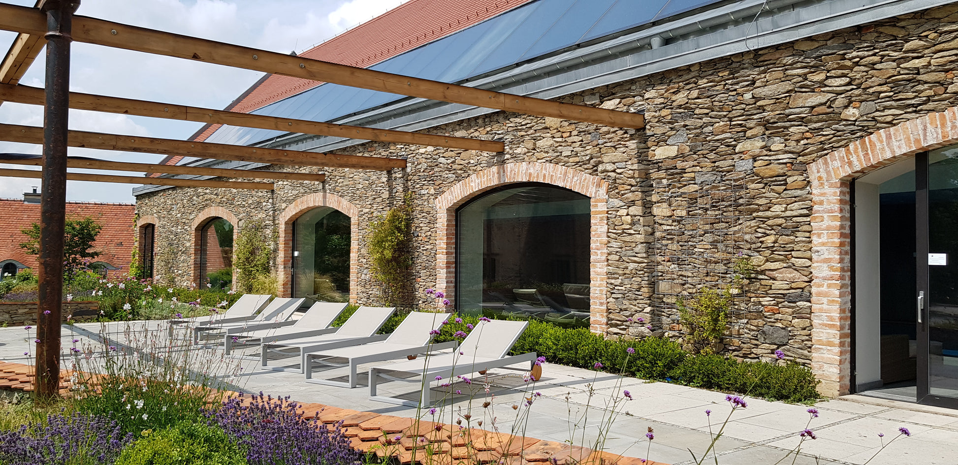 Toscania Lounger-Contract Furniture Store for hospitality, leisure & commercial projects