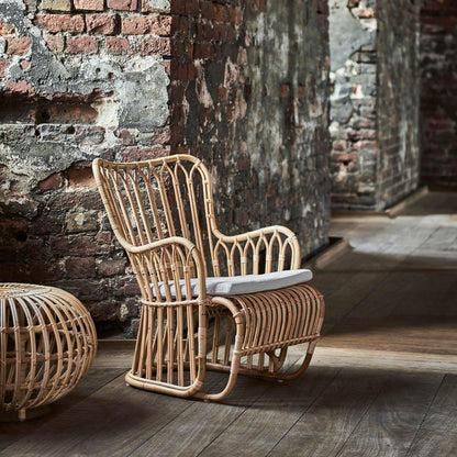 Tulip Lounge Chair-Contract Furniture Store for hospitality, leisure & commercial projects