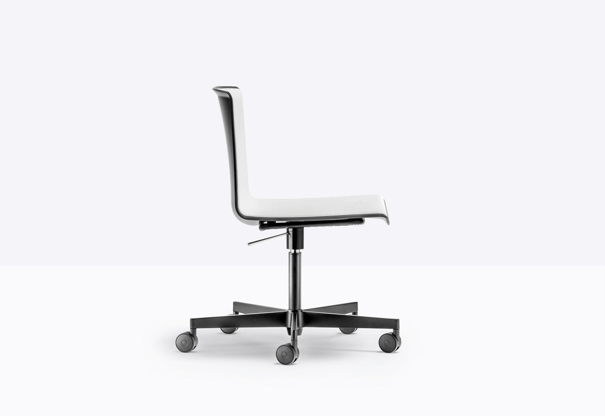 Tweet 891/3 Side Chair