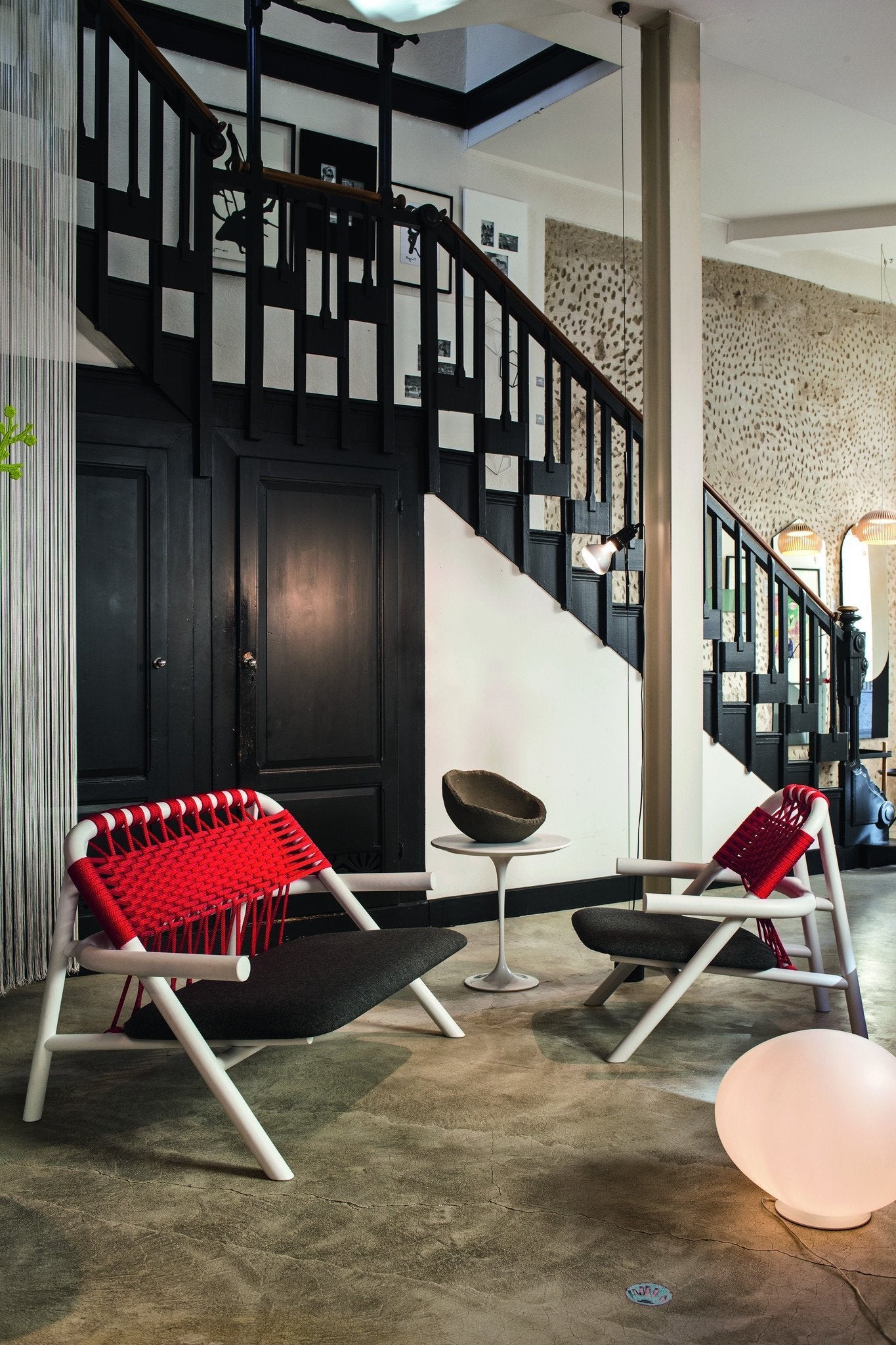 Unam Lounge Chair