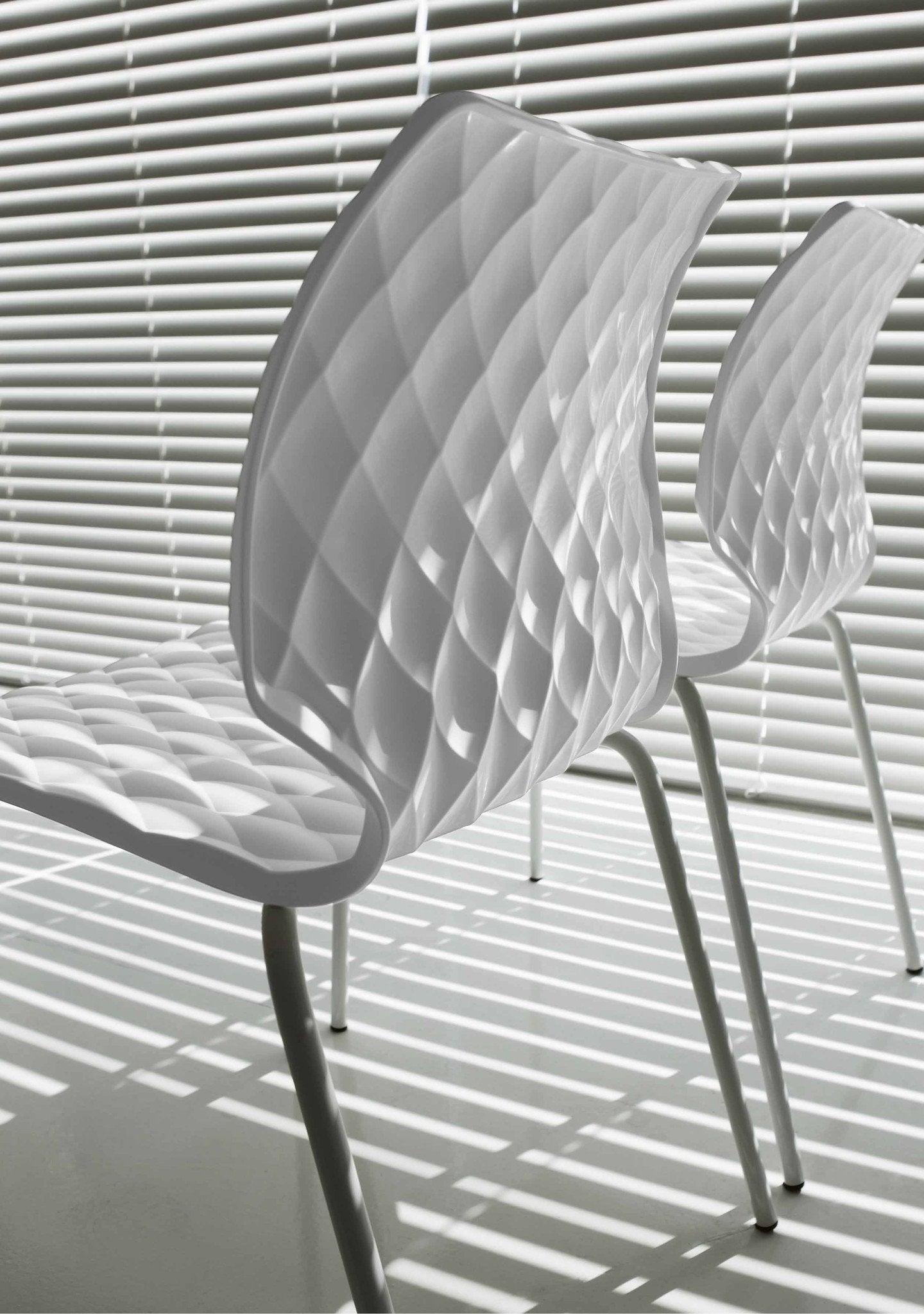 Uni 550 Side Chair