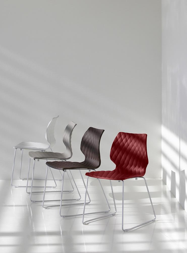 Uni 552 Side Chair
