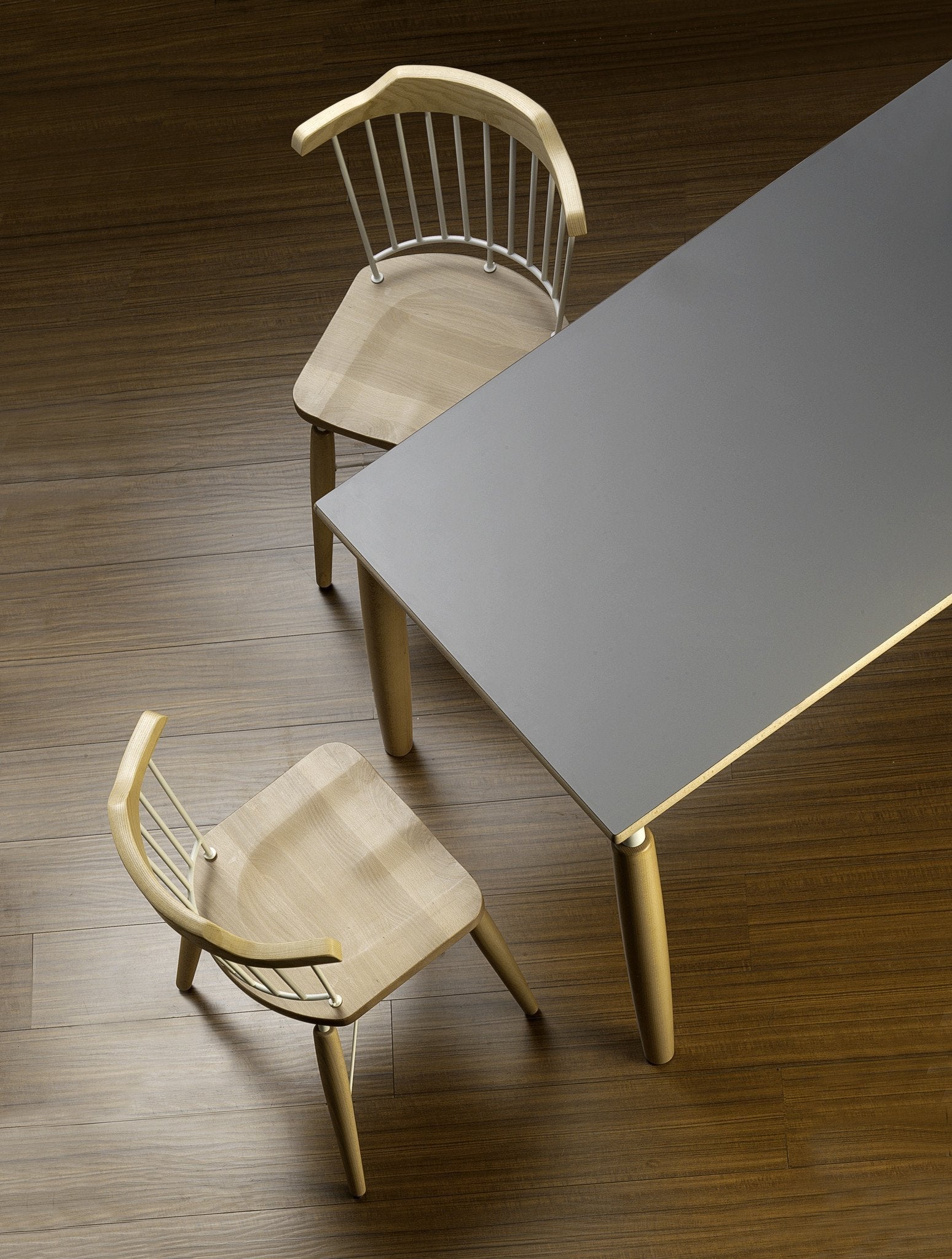 Uniq 8080 Side Chair