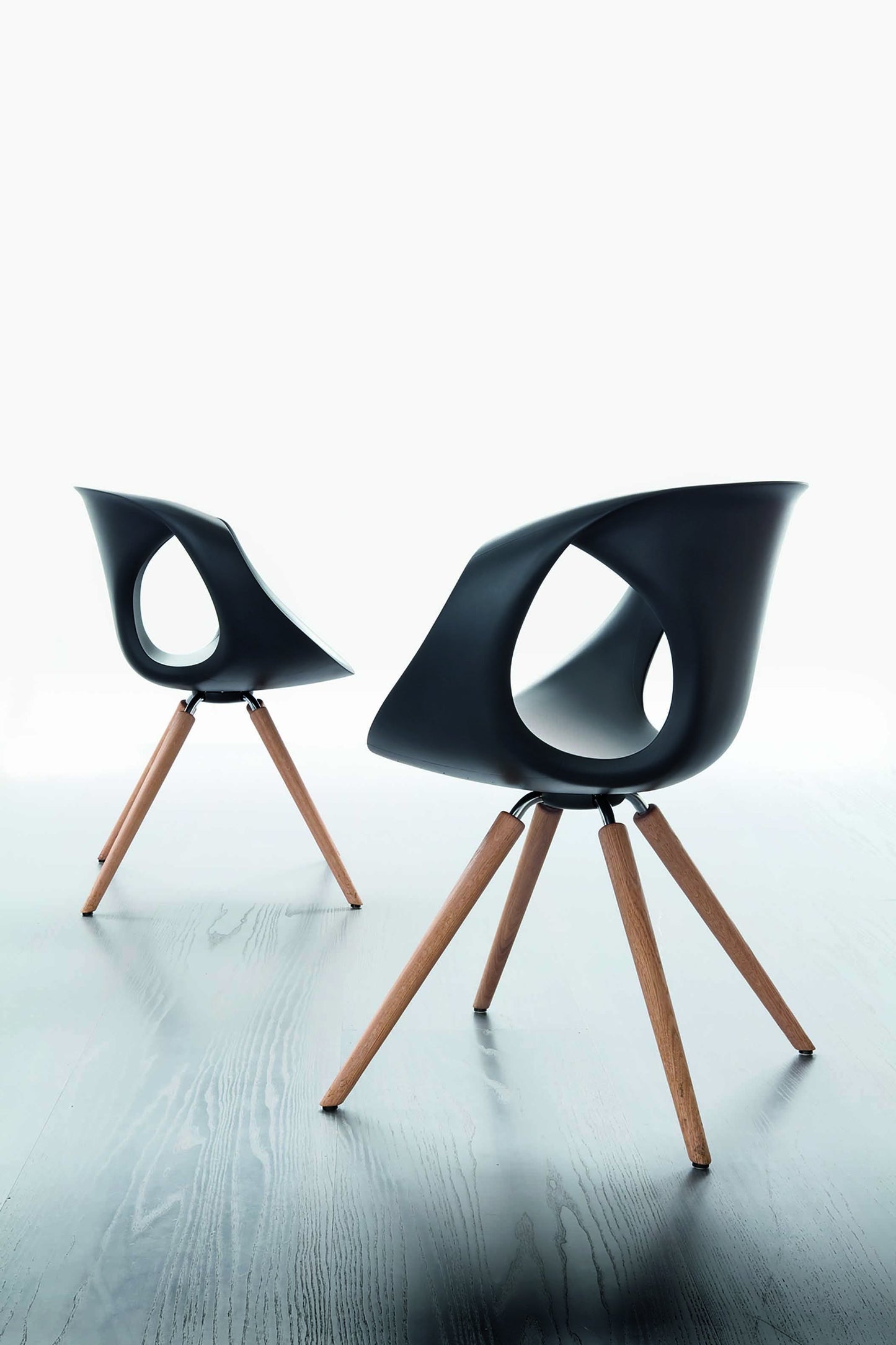 Up 907 Side Chair