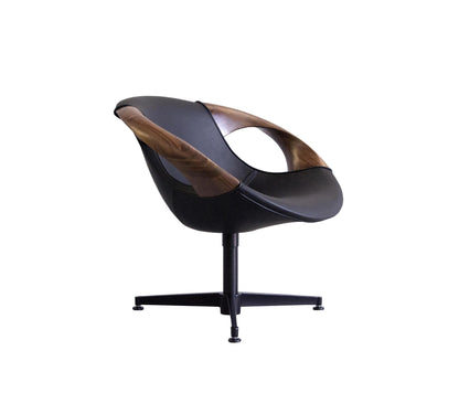 Up 917 Wooden Arms Lounge Chair