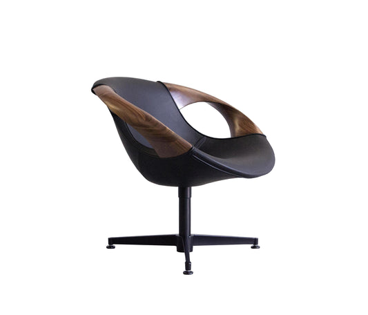 Up 917 Wooden Arms Lounge Chair