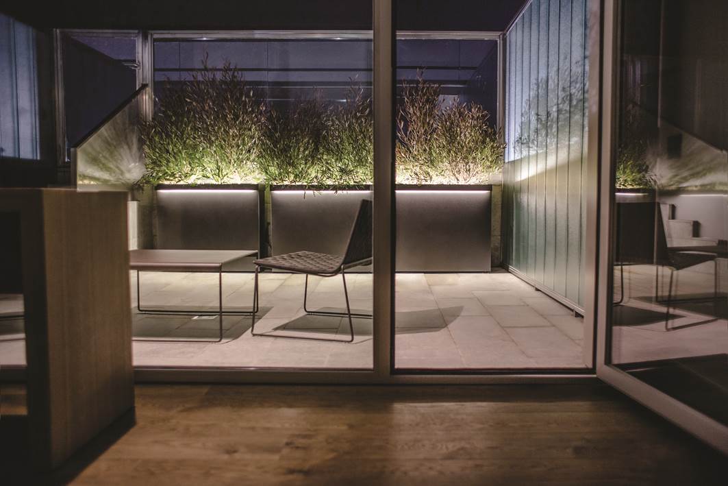 Urban Light Hydroplanter