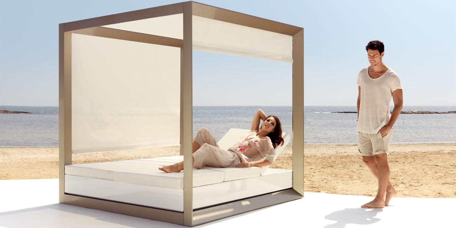 Vela Blind Canopy-Contract Furniture Store for hospitality, leisure & commercial projects