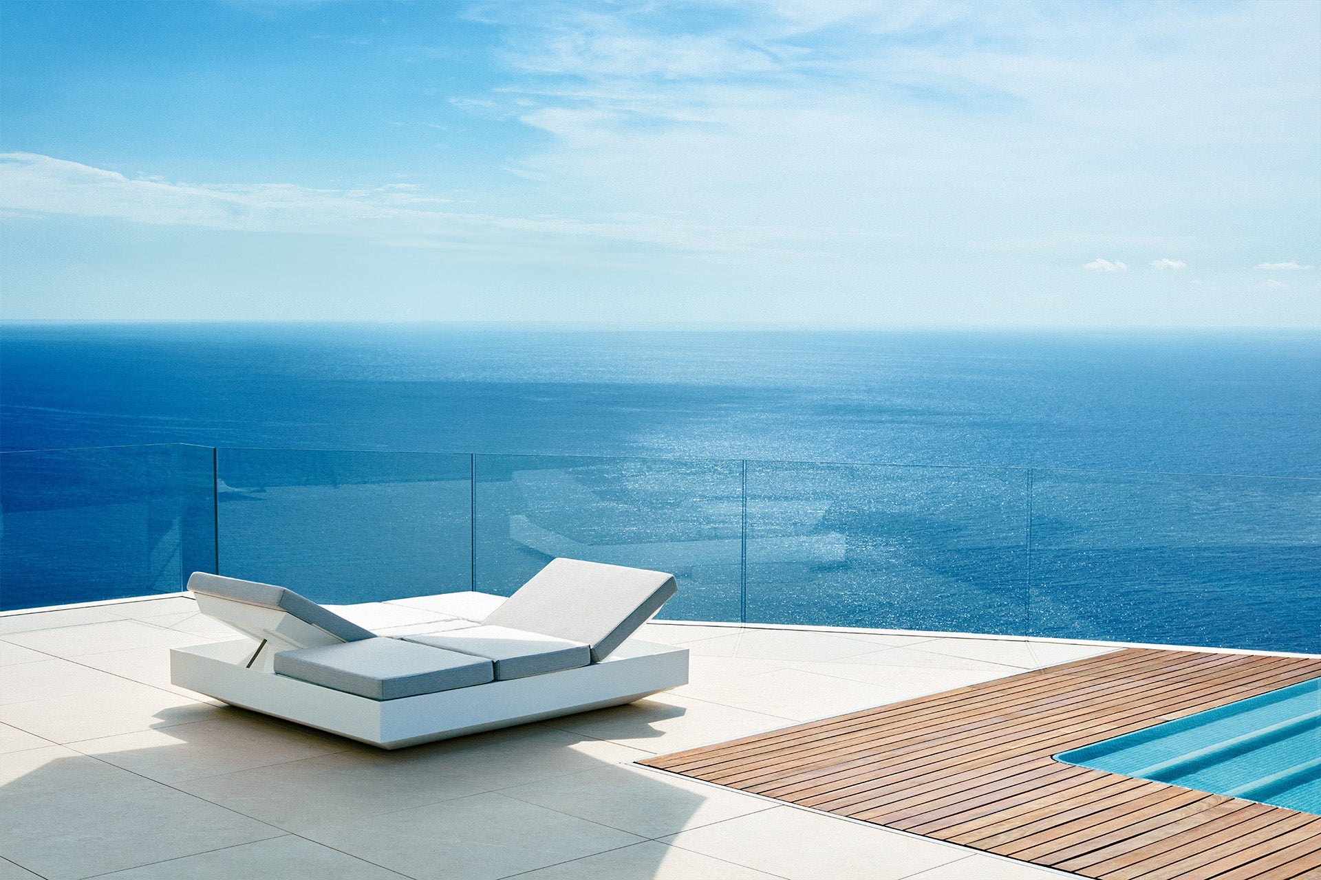 Vela Square Daybed-Contract Furniture Store for hospitality, leisure & commercial projects