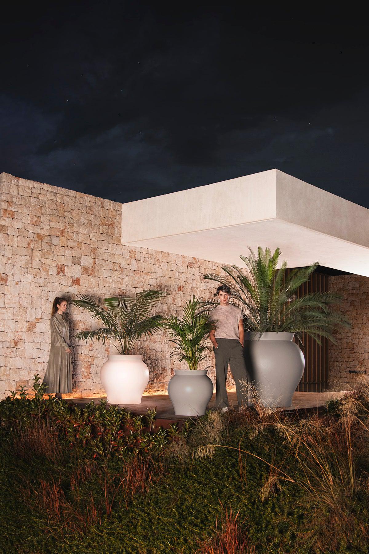 Venus Planters-Contract Furniture Store for hospitality, leisure & commercial projects