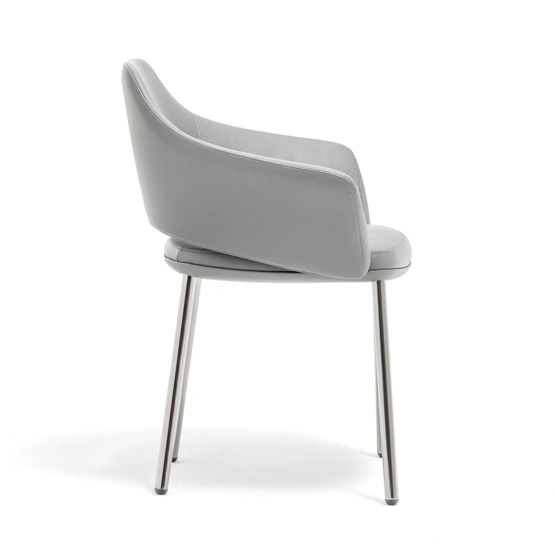 Vic 646 Armchair