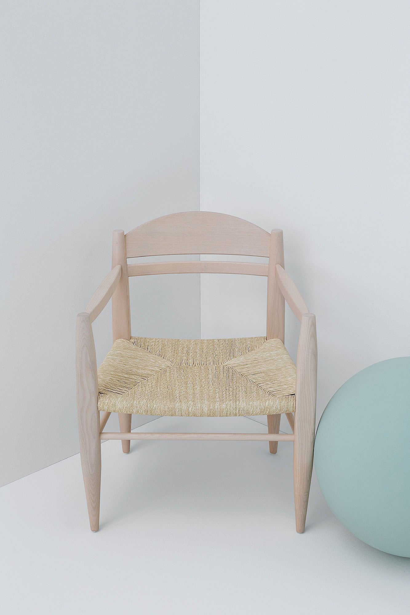 Vincent V.G. 441 Armchair
