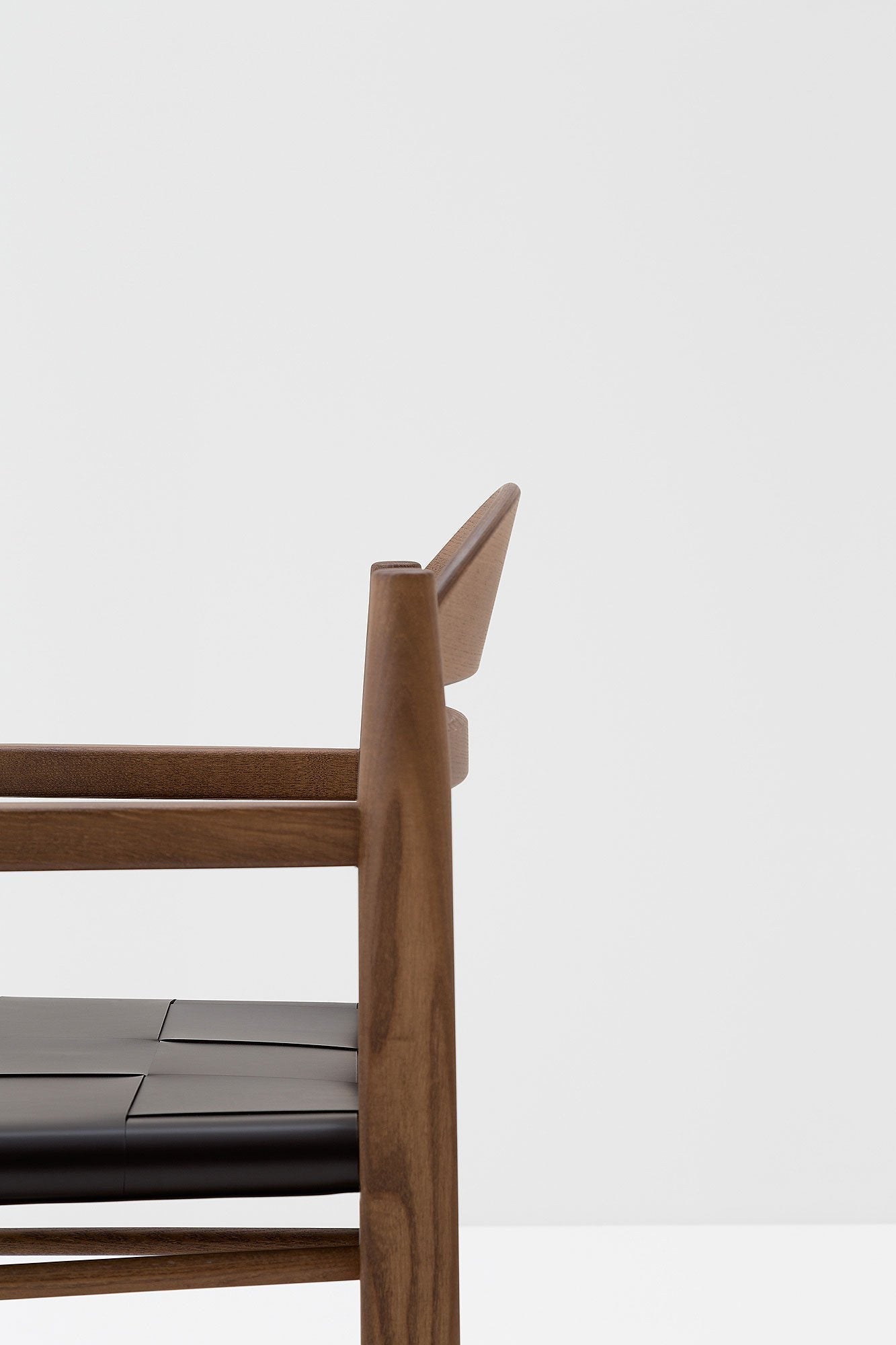 Vincent V.G. 441 Armchair